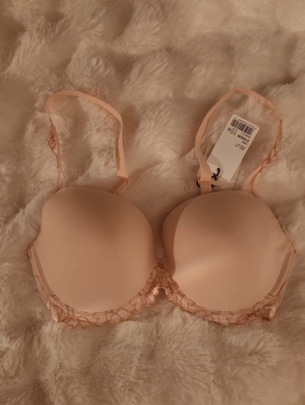 Everyday Smooth Lace-Trim Bra in Light Peach